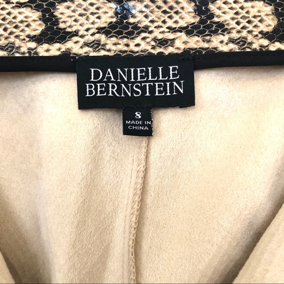 NWOT DBernstein snake print faux leather pants S - Picture 4 of 10